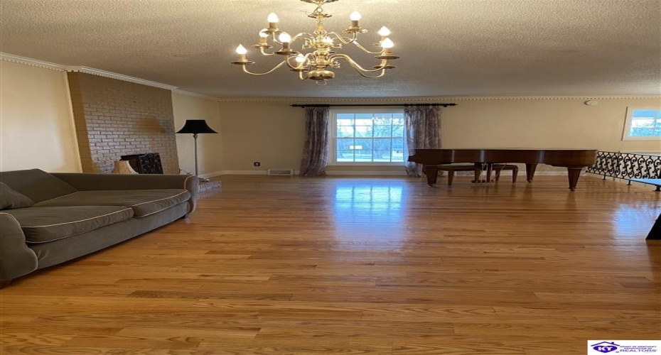 Rue La Grande, Elizabethtown, Kentucky 42701, ,5 BathroomsBathrooms,For Sale,Rue La Grande,HK23000779