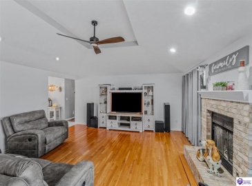 Pinnacle Drive, Brandenburg, Kentucky 40108, ,3 BathroomsBathrooms,For Sale,Pinnacle Drive,HK24000386