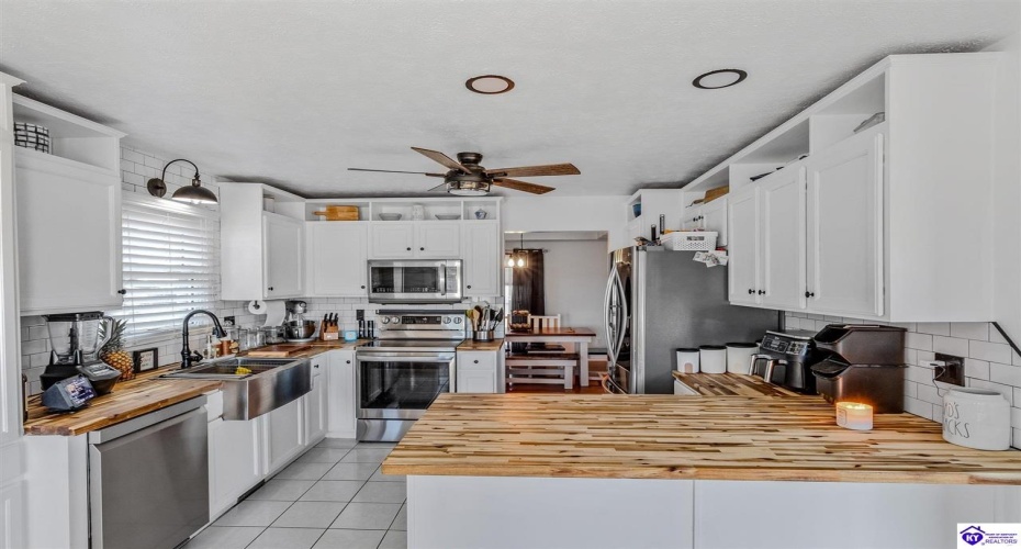 Pinnacle Drive, Brandenburg, Kentucky 40108, ,3 BathroomsBathrooms,For Sale,Pinnacle Drive,HK24000386